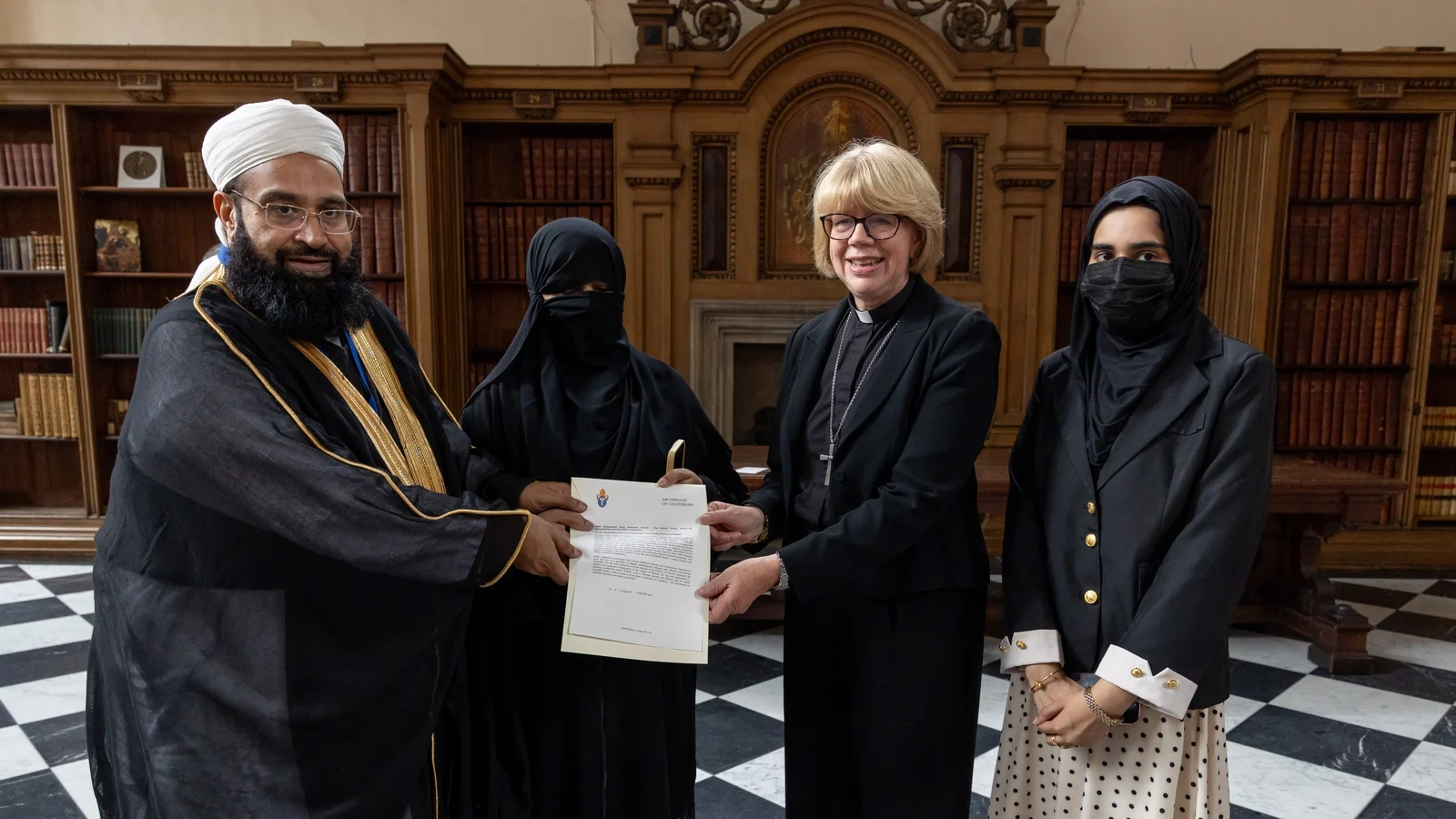 Award to Muslim cleric withdrawn over bin Laden remarks