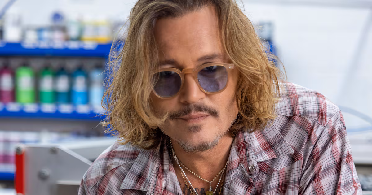 Johnny Depp unveils first sculpture in Istanbul