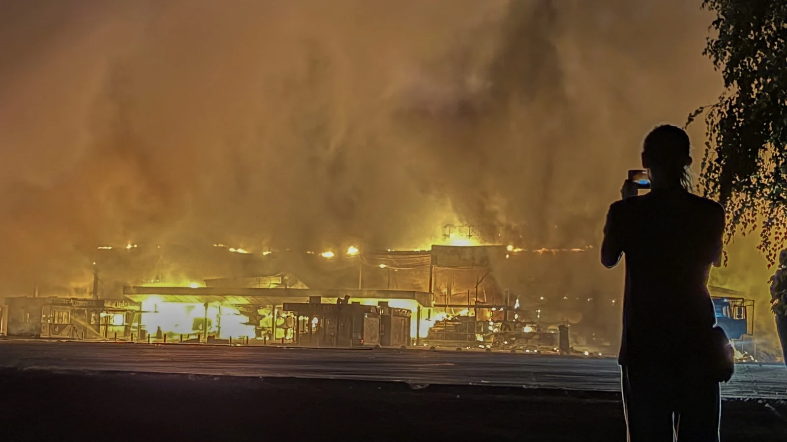 Russian Attack Causes Blaze at Ukrainian Mall