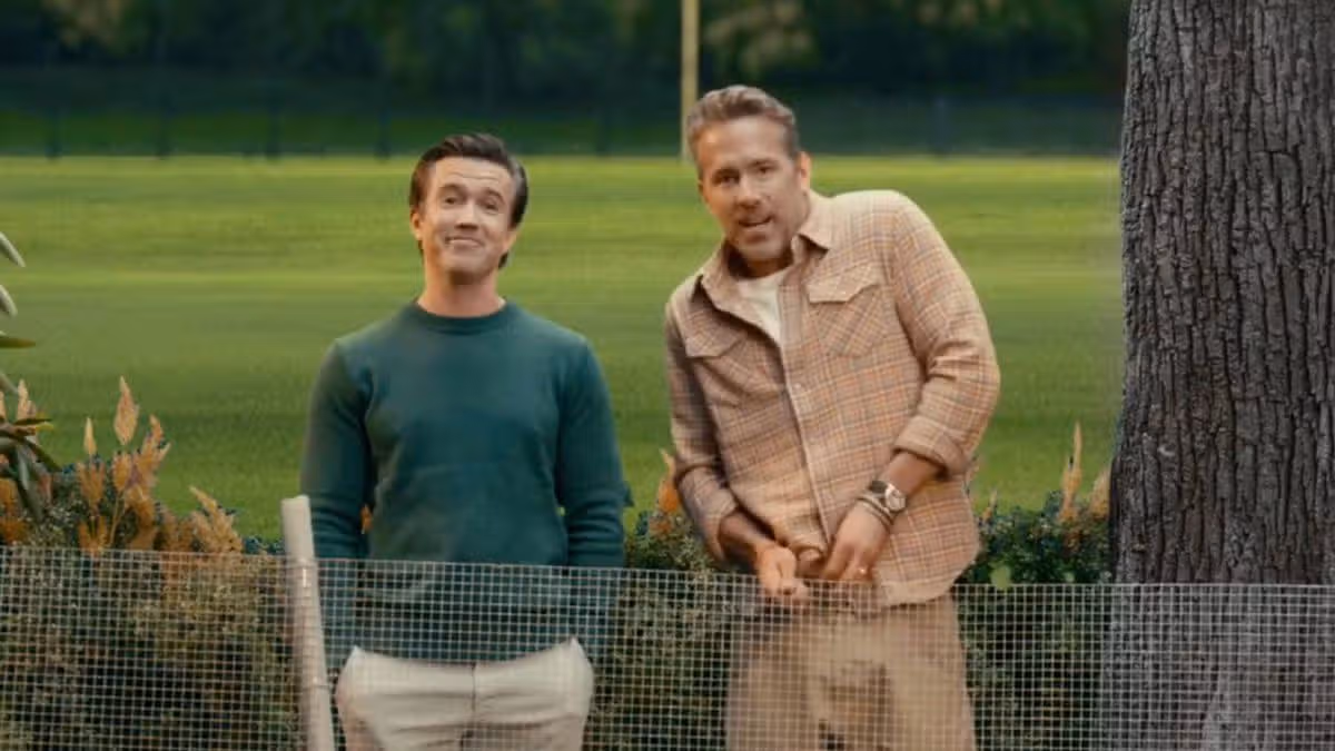 Reynolds and McElhenney Mock 'Spygate' Incident
