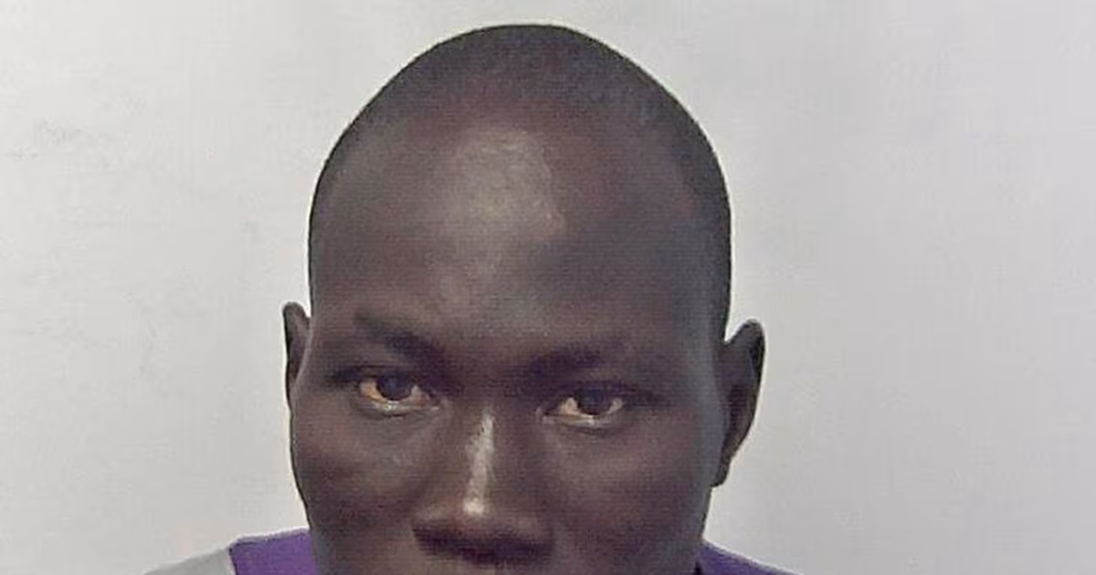 Teenager jailed for piloting overcrowded dinghy