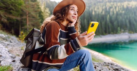 Irish Travelers Embrace Travel eSIMs for Connectivity