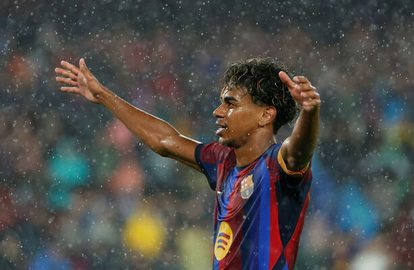 Barcelona Defeats Racing Santander 7-2 in La Liga